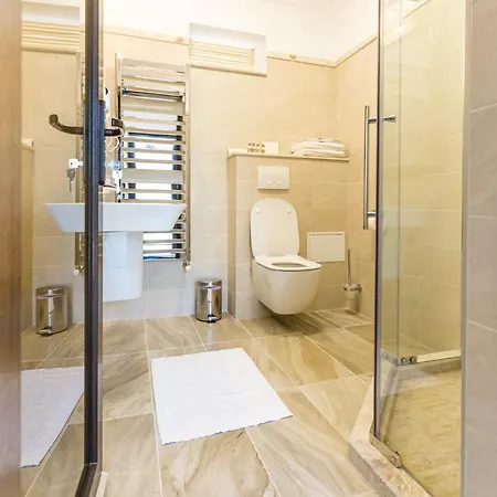 Brize Pensiune Tuzla